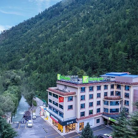 Holiday Inn Express Jiuzhaigou,Only 600 Meters To Jiuzhaigou Park By Ihg 외부 사진